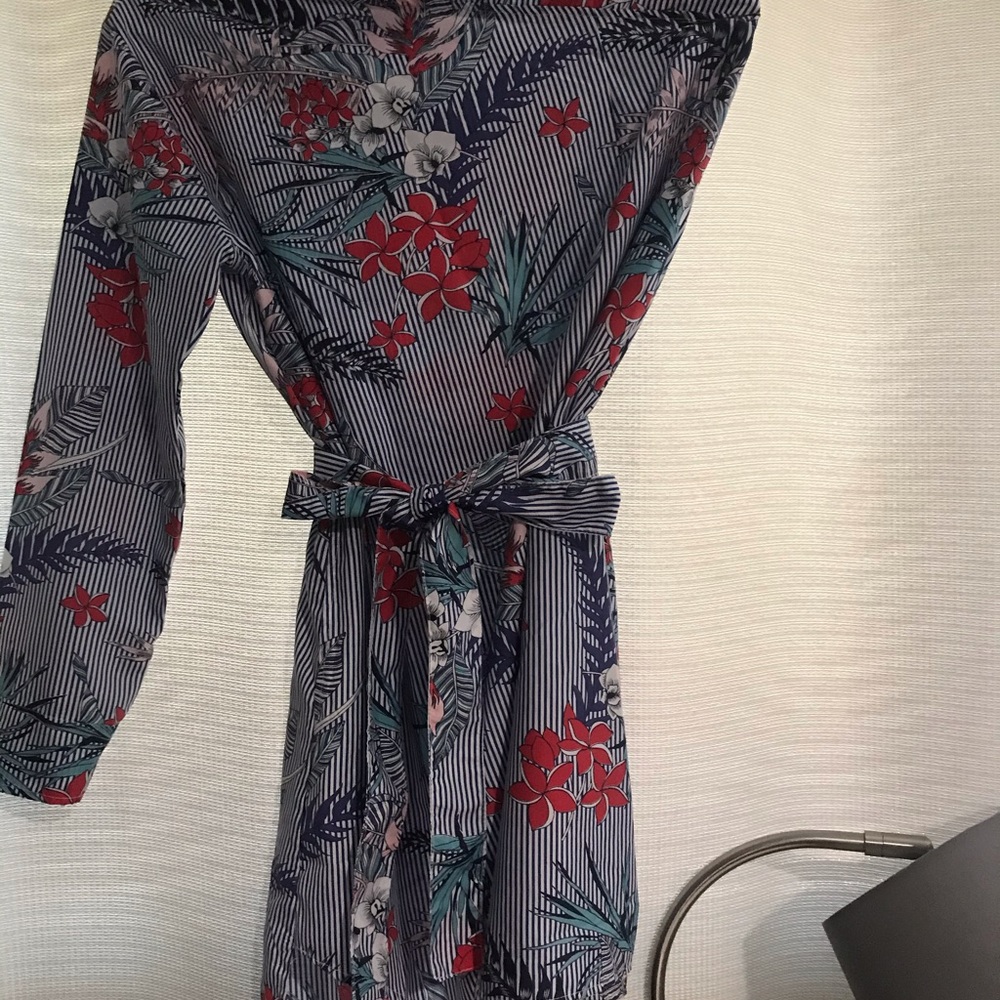 Dress - Picture 3 of 3